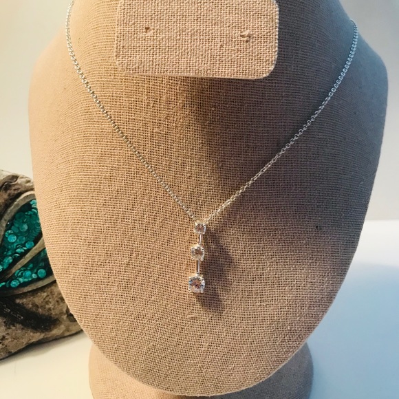 VINTAGE STERLING SILVER CZ PENDANT NECKLACE - Picture 2 of 7